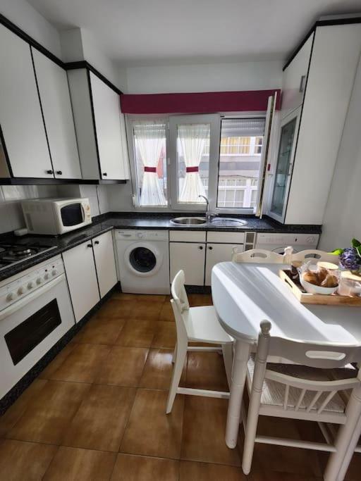 Апартаменти Duplex Rua Sol - Netflix Лаше Екстер'єр фото