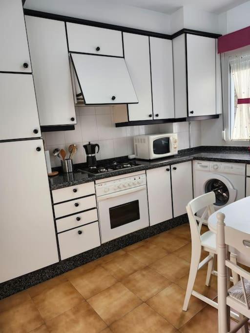 Апартаменти Duplex Rua Sol - Netflix Лаше Екстер'єр фото